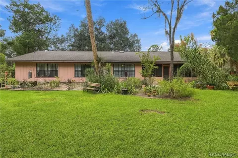 Exterior - 32 Palm Circle Dr, Inglis, FL 34449 photo 12 of 13