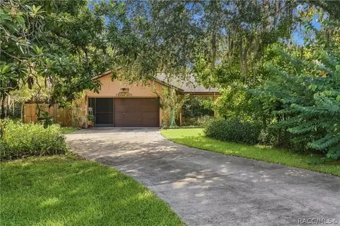 Exterior - 32 Palm Circle Dr, Inglis, FL 34449 photo 3 of 13