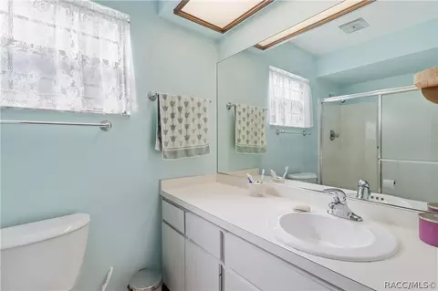 Bath - 32 Palm Circle Dr, Inglis, FL 34449 photo 1 of 4