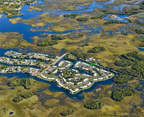 11315 W Bayshore Dr, Crystal River, FL 34429