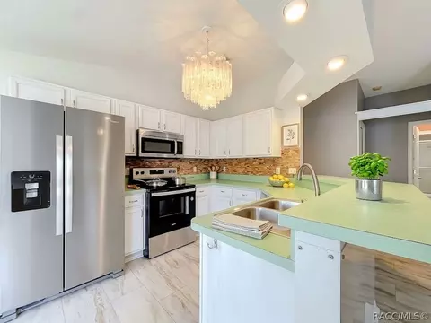 Kitchen - 821 W Cockatiel Loop, Hernando, FL 34442 photo 1 of 2