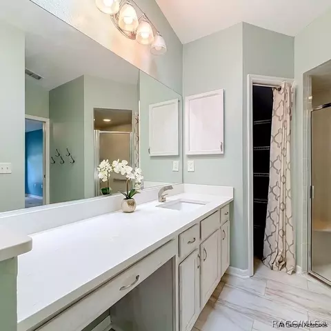 Bath - 821 W Cockatiel Loop, Hernando, FL 34442 photo 1 of 4