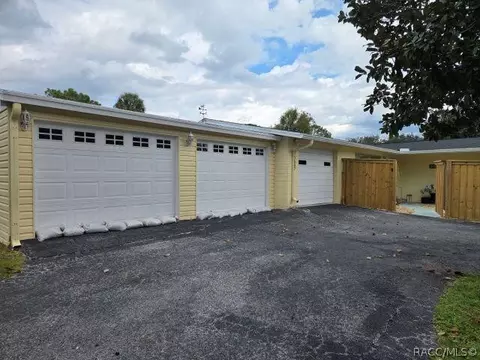 7507 W 7 Rivers Dr, Crystal River, FL 34429