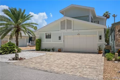 5248 S Riverview Cir, Homosassa, FL 34448
