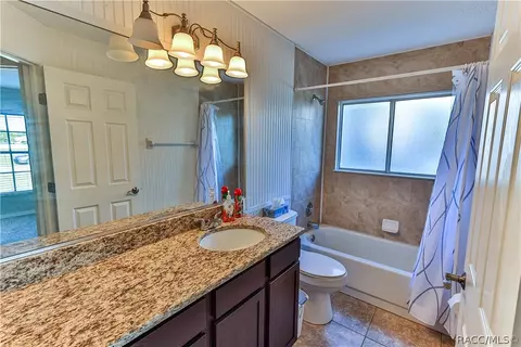 Bath - 1173 S Fairview Loop, Lecanto, FL 34461 photo 5 of 5