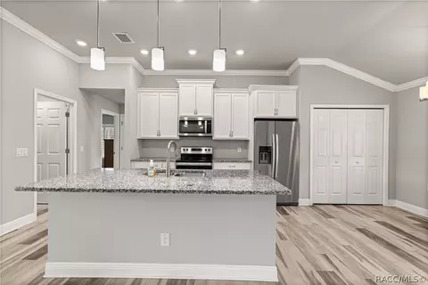 Kitchen - 3206 N Annapolis Ave, Hernando, FL 34442 photo 1 of 2