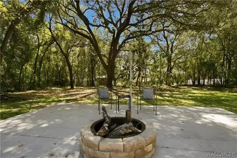 Exterior - 390 W Britain St, Hernando, FL 34442 photo 14 of 18