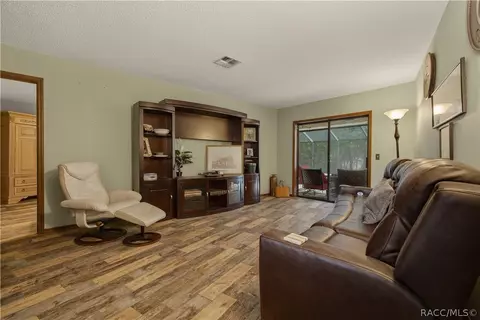 Living - 390 W Britain St, Hernando, FL 34442 photo 1 of 4