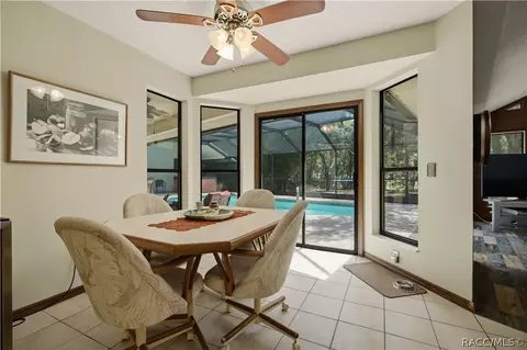 Dining - 390 W Britain St, Hernando, FL 34442 photo 4 of 5