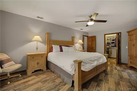 Bedroom - 390 W Britain St, Hernando, FL 34442 photo 3 of 7