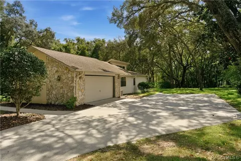 Exterior - 390 W Britain St, Hernando, FL 34442 photo 16 of 18