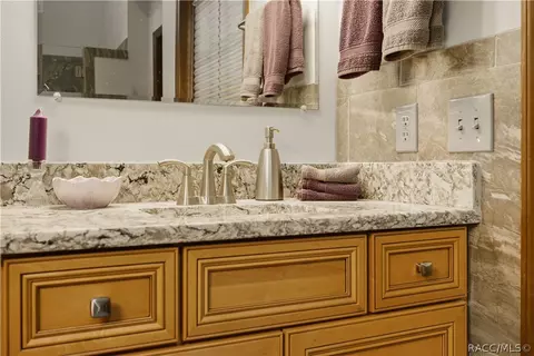 Bath - 390 W Britain St, Hernando, FL 34442 photo 4 of 5