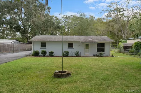 5581 S Perch Dr, Floral City, FL 34436