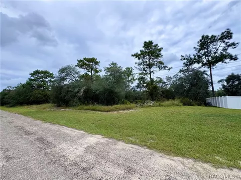 1853 W Skyline Dr, Citrus Springs, FL 34434