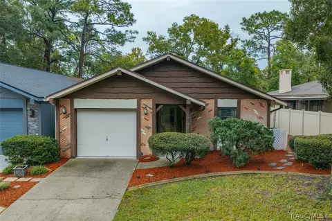 89 Golfview Dr, Homosassa, FL 34446