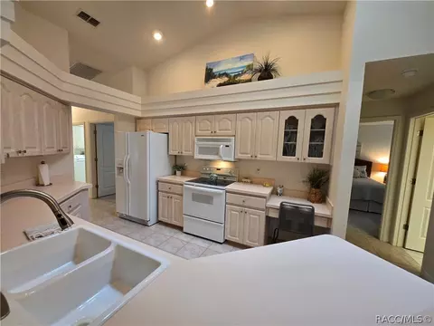 Kitchen - 782 E Keller Ct, Hernando, FL 34442 photo 2 of 5