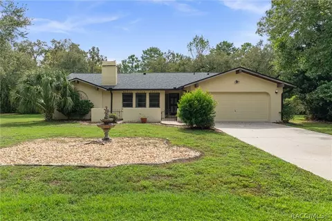 9 N Tupelo Ct, Homosassa, FL 34446