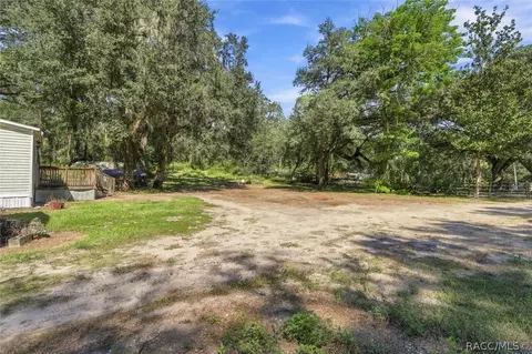 6820 N Dawson Dr, Hernando, FL 34442 photo 5