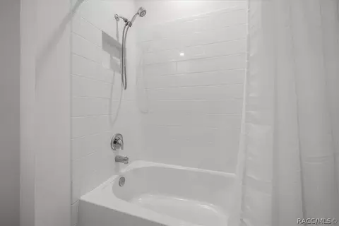 Bath - 6225 SW 88th Loop, Ocala, FL 34476 photo 4 of 4
