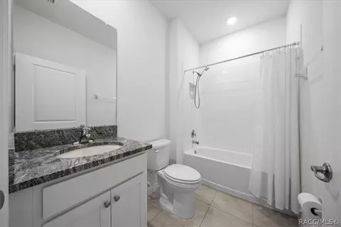 Bath - 6225 SW 88th Loop, Ocala, FL 34476 photo 3 of 4