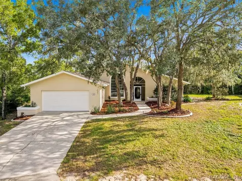 18 Dahlia Ct S, Homosassa, FL 34446