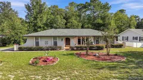 5 Mangrove Ct S, Homosassa, FL 34446