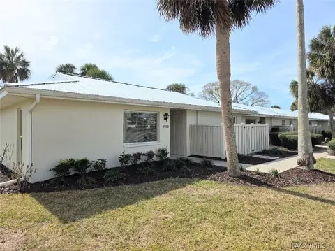 11612 W Kingfisher Ct, Crystal River, FL 34429
