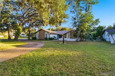 11806 W Riverhaven Dr, Homosassa, FL 34448