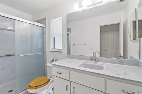 Bath - 337 E Buckingham Dr, Lecanto, FL 34461 photo 3 of 3