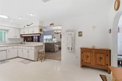 Kitchen - 337 E Buckingham Dr, Lecanto, FL 34461 photo 6 of 6