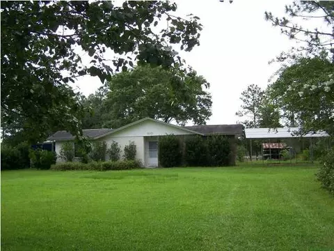 610 N Canal Dr, Overstreet, FL 32456