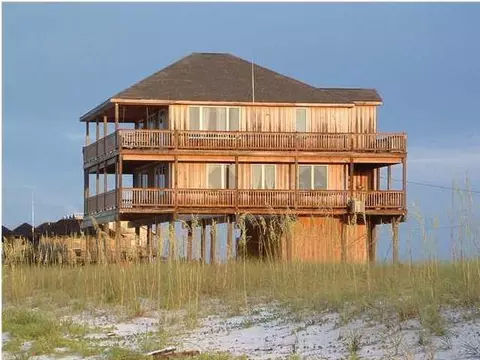 2079 Shipping Cv, Carrabelle, FL 32322 photo 1