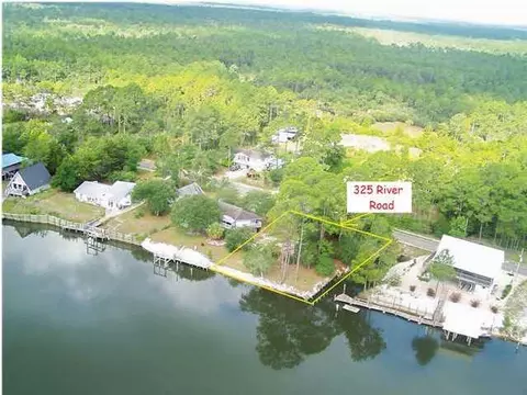 325 River Rd, Carrabelle, FL 32322 photo 1