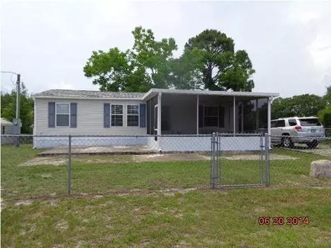 2219 Oak St, Carrabelle, FL 32322 photo 1