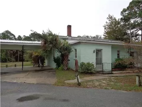 710 Pine St, Carrabelle, FL 32322 photo 1