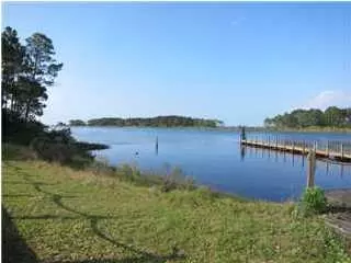 845 Mariners Ct, Carrabelle, FL 32322 photo 1