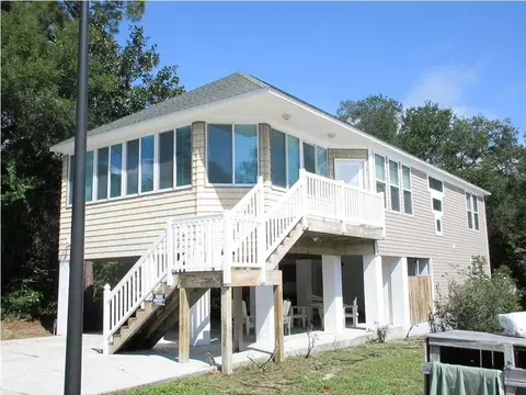 123 Illinois St, Carrabelle, FL 32322 photo 1