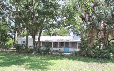 311 Ave D, Carrabelle, FL 32322 photo 2