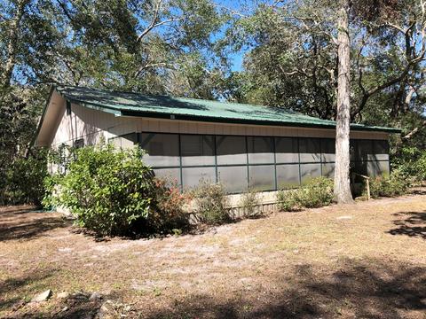 401 11th St, Carrabelle, FL 32322 photo 1