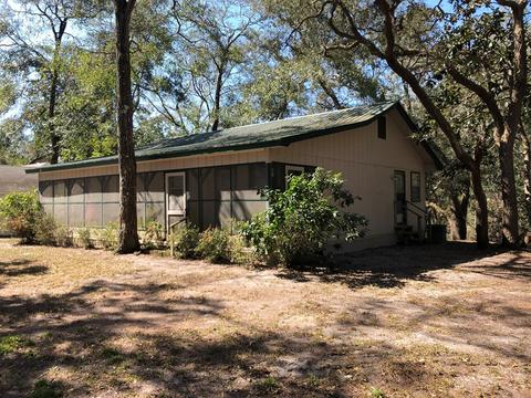 401 11th St, Carrabelle, FL 32322 photo 2