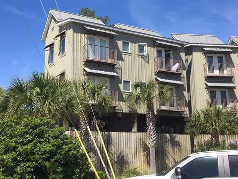 280 Pirates Landing Dr, Carrabelle, FL 32322 photo 1