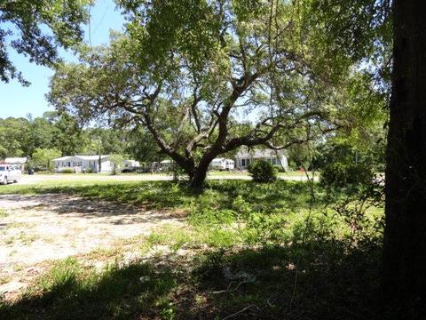 412 Ave K, Carrabelle, FL 32322 photo 1