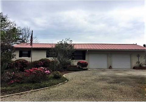 690 N Canal Dr, Overstreet, FL 32456