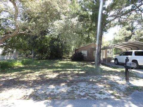 714 W 3rd St, Carrabelle, FL 32322 photo 4