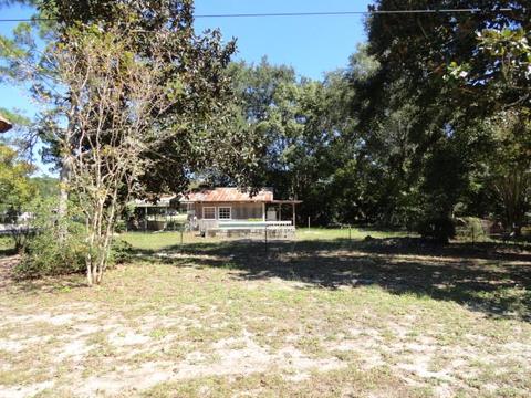 714 W 3rd St, Carrabelle, FL 32322 photo 3