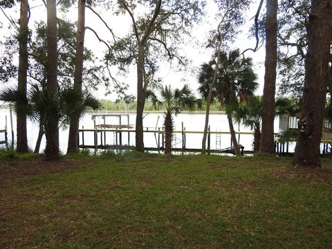 703 Riverview Dr, Carrabelle, FL 32322 photo 13