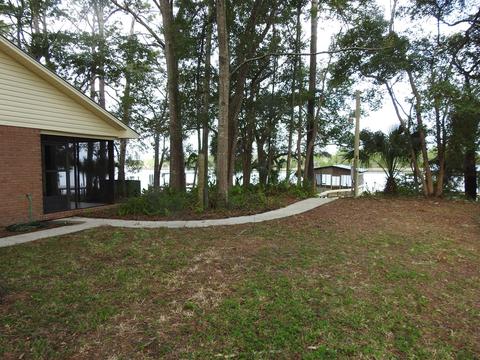 703 Riverview Dr, Carrabelle, FL 32322 photo 12