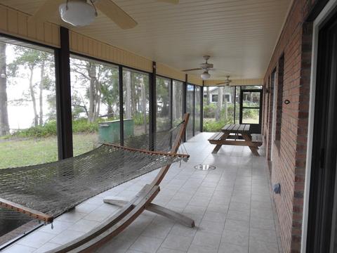 703 Riverview Dr, Carrabelle, FL 32322 photo 9