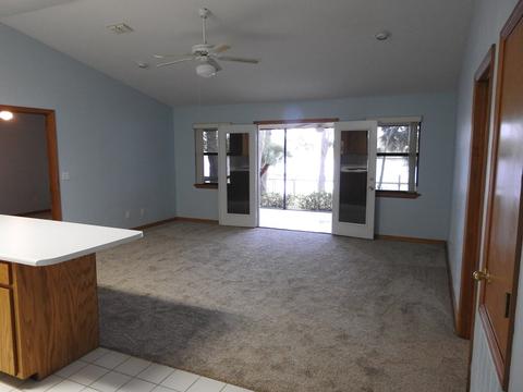 703 Riverview Dr, Carrabelle, FL 32322 photo 2