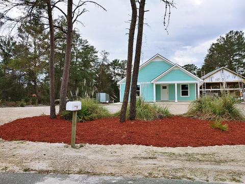 142 Beacon St, Carrabelle, FL 32322 photo 1